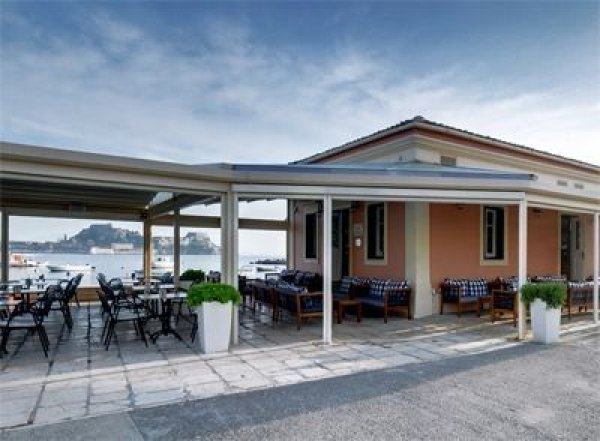 Ζητείται προσωπικό από το Nautilus cafe