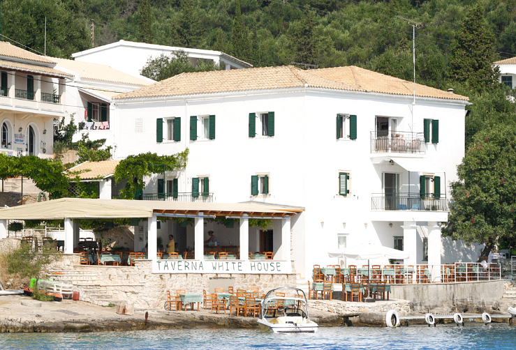 The White House Restaurant: Θαλασσινή αύρα και υπέροχες γεύσεις στο σπίτι των Durrells