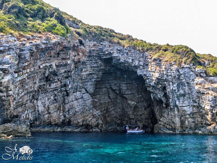 Το σπήλαιο Άκρα, Άγιος Ηλιόδωρος